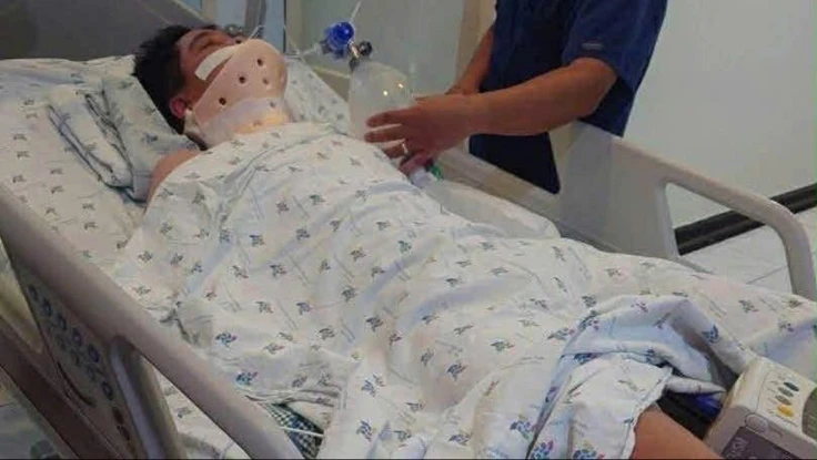 Công an xác minh vụ nam sinh lớp 8 nhập viện