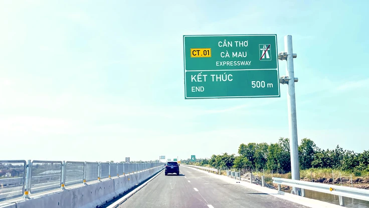 Bộ Xây dựng trả lời cử tri về đường dân sinh, cầu vượt cao tốc Cần Thơ - Cà Mau