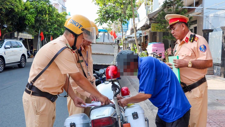 CSGT An Giang ra quân bảo đảm trật tự, an toàn giao thông dịp lễ 30-4