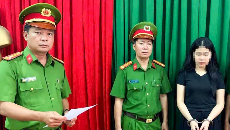 An Giang: Tạm giữ nữ giám đốc 24 tuổi kinh doanh túi xách, ví hàng hiệu giả