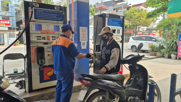 Đêm 19-3, giá xăng dầu lại tăng, A95 đã vượt 30.000 đồng/lít