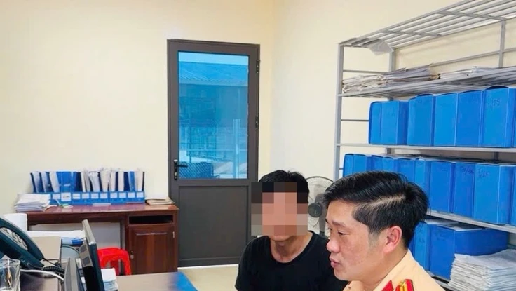 Xe mang biển số nước ngoài vượt ẩu tại Hà Tĩnh