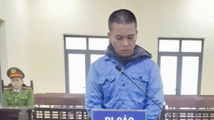 Lãnh án vì ép vợ chồng giám đốc 'trả nợ ân tình' bằng ô tô điện