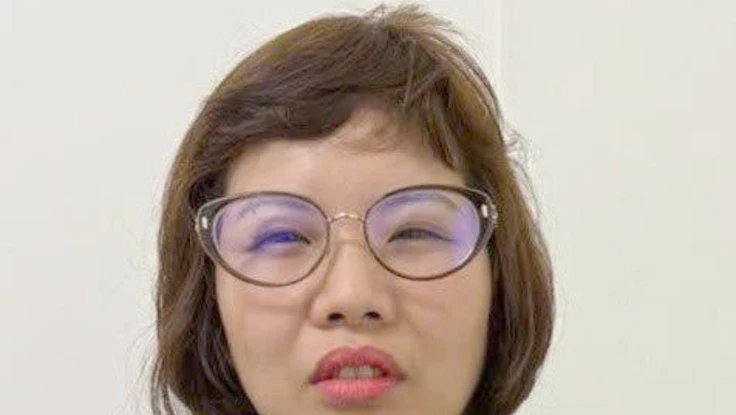 Cô gái trốn truy nã đi làm nhân viên quán karaoke 