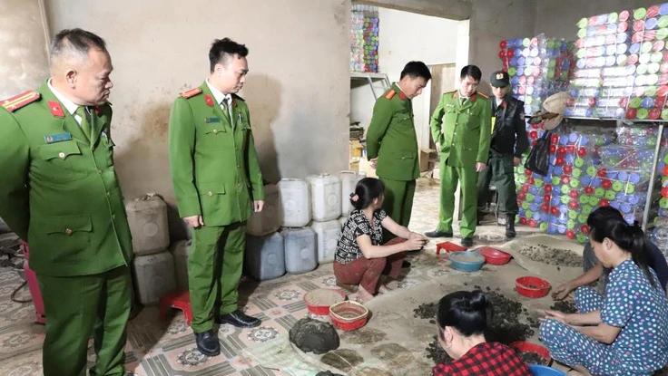 Triệt phá đường dây sản xuất thuốc tăng cân giả cực lớn, khám xét 6 địa điểm