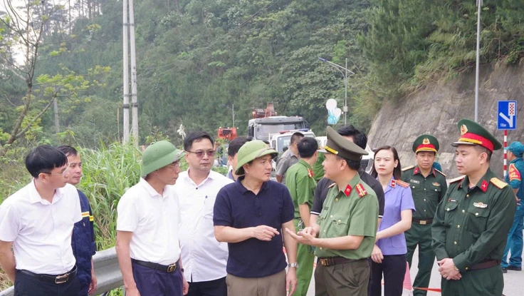 Công an Phú Thọ thông tin vụ xe khách chở 29 người bị lật ở Tam Đảo
