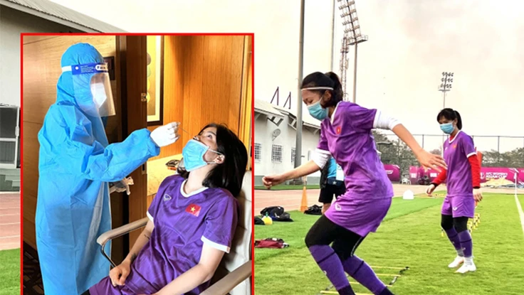 Các nữ tuyển thủ Việt Nam tại Asian Cup mỗi ngày đều test COVID-19 và có ngày chỉ có ba cầu thủ âm tính tập luyện được ngoài sân. Ảnh: BHL