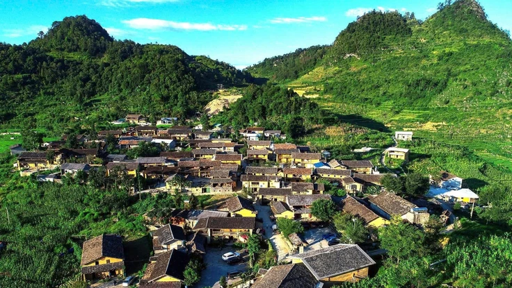 Lô Lô Chải - Xuân về đá cũng nở hoa