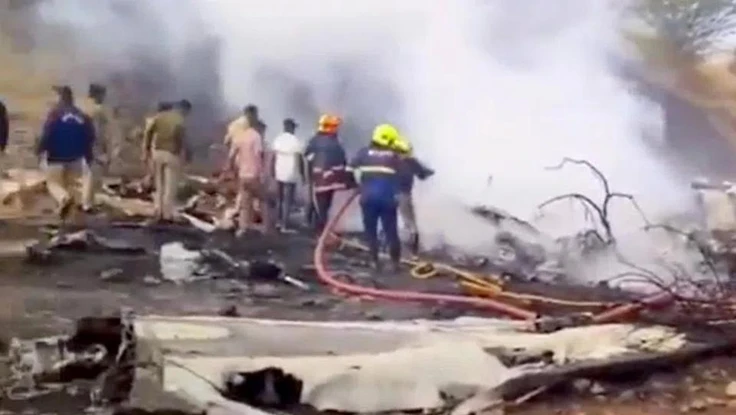  Ấn Độ : Rơi Máy bay chở Phó Thủ hiến bang, tất cả người trên máy bay đều thiệt mạng