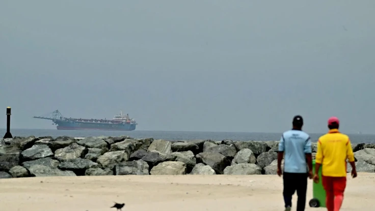 Giá dầu bao lâu mới giảm, dù eo biển Hormuz được mở lại?