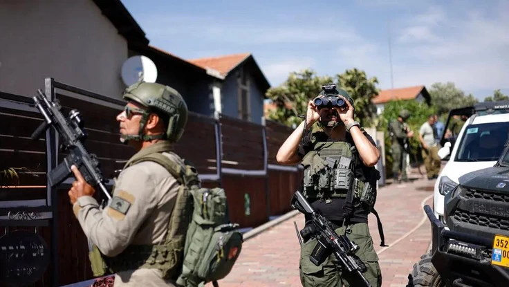Máy bay không người lái của Hezbollah phơi bày 'gót chân Achilles' của Israel