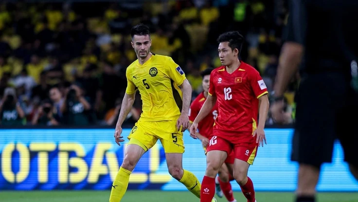 Bóng đá Malaysia rối bời trước chuyến làm khách Việt Nam