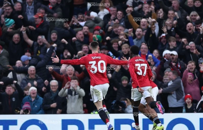 MU mở toang cửa vào tốp 3 sau gần 3 năm chờ đợi