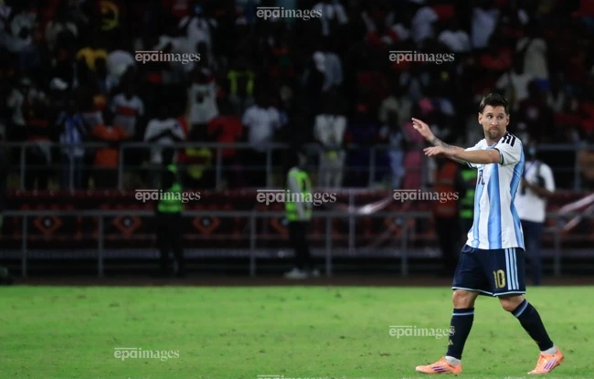 Không thể đụng độ Yamal, Messi tức giận