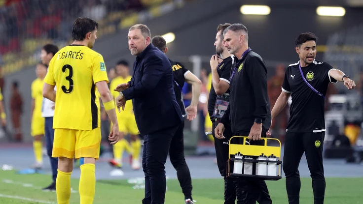 Malaysia kéo quân sang Thiên Trường “đòi danh dự”