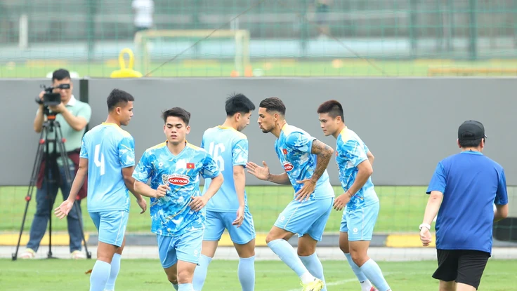 HLV Kim Sang-sik tuyên bố phải thắng Bangladesh, lộ “vũ khí mới” đáng gờm