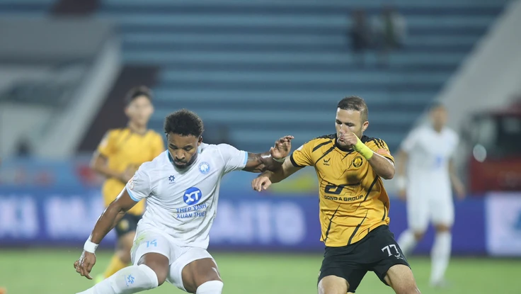 V-League nóng như chảo lửa