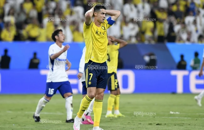 Ronaldo trải qua 2 nỗi đau trong 5 ngày
