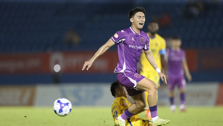 Lắt léo đua trụ hạng ở vòng cuối V-League