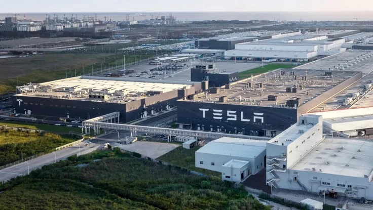 Indonesia thu hút nhiều doanh nghiệp công nghệ lớn, kêu gọi Tesla xây nhà máy pin EV 