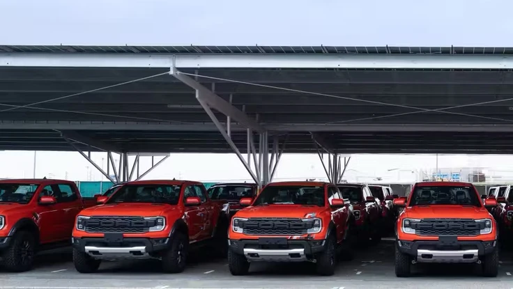 Biến bãi đỗ xe thành máy phát điện năng lượng mặt trời