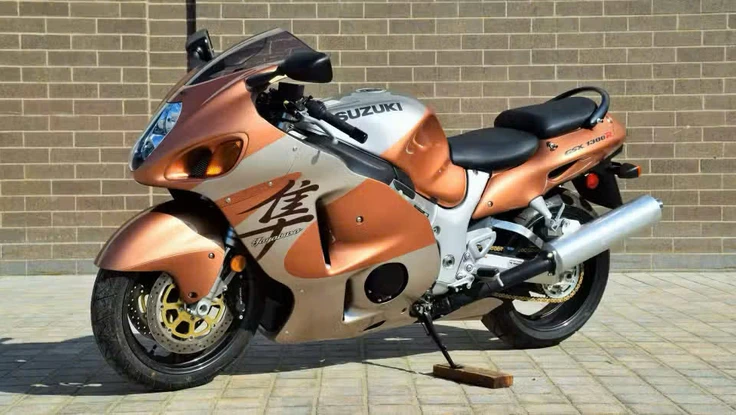 Top mẫu xe máy Suzuki được mệnh danh 'nồi đồng cối đá' 