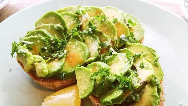 Những lợi ích sức khỏe tuyệt vời từ việc ăn bơ đúng cách