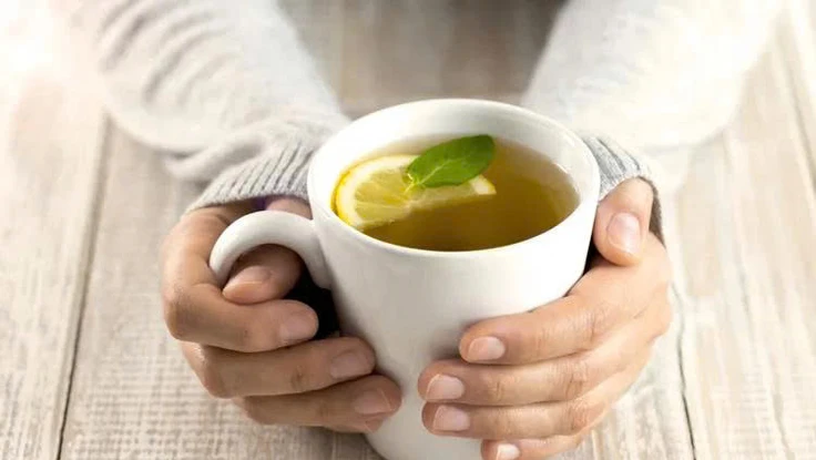 Những đồ uống nóng có tác dụng bù nước tương đương nước lọc