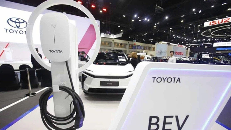 Toyota và Lexus gặp khó khăn do thiếu hụt pin toàn cầu