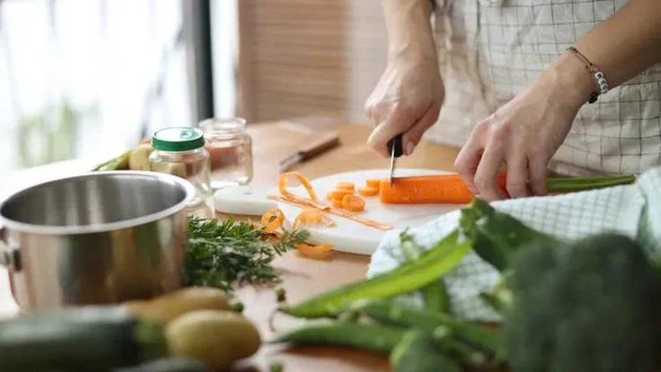 Nấu ăn tại nhà giúp giảm nguy cơ mất trí nhớ ở người già