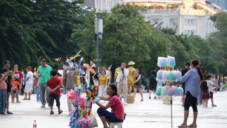 Tổ chức các sự kiện trên đường Nguyễn Huệ, Lê Lợi...sao cho hợp lý?