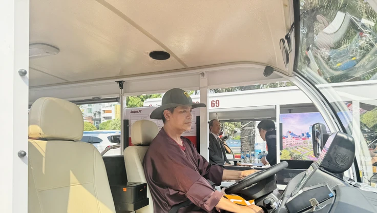 Xe điện 4 bánh ở TP.HCM hoạt động trở lại