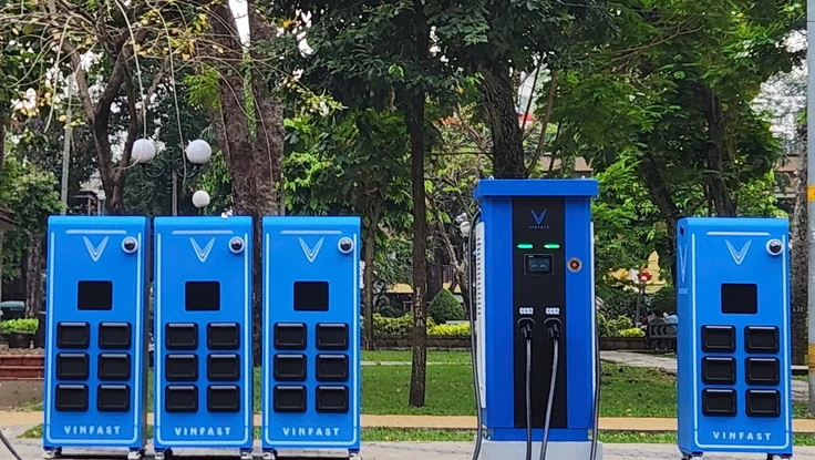 TP.HCM sẽ có khoảng 10.000 tủ đổi pin xe máy điện trên vỉa hè