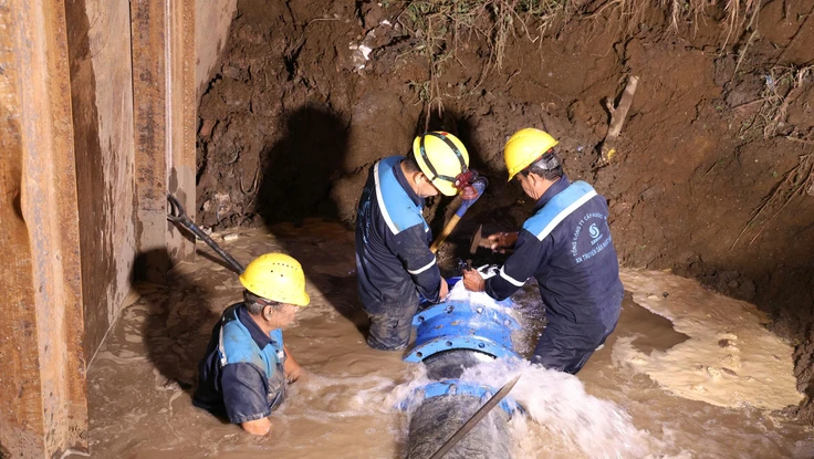 Nhiều nơi ở TP.HCM gặp tình trạng nước yếu vào cuối tuần này