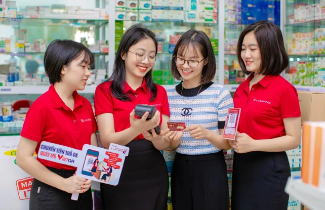 Thẻ Lộc Việt Agribank – Giải pháp tài chính góp phần đẩy lùi tín dụng đen tại nông thôn 