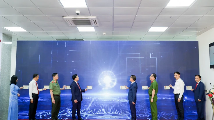 Agribank cùng Quảng Ninh Agribank triển khai kiosk thông minh đưa dịch vụ số tới đặc khu, hải đảo