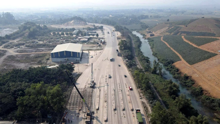 Phá dỡ trạm thu phí Bỉm Sơn dừng hoạt động 9 năm trên Quốc lộ 1A