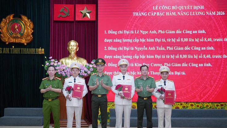 Bộ Công an thăng cấp bậc hàm, nâng bậc lương cho 3 Phó Giám đốc Công an tỉnh Thanh Hóa