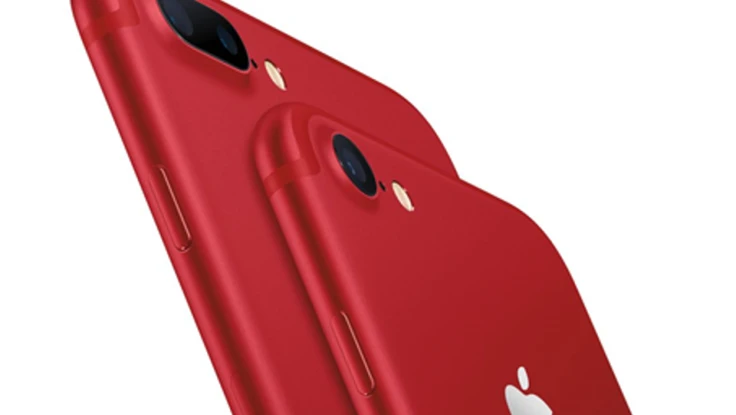 Thế Giới Di Động giao những chiếc iPhone 7 Red đầu tiên