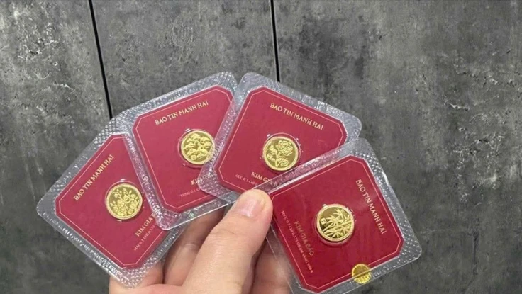 Giá vàng tăng cao trước ngày vía Thần tài, vàng mini lên ngôi