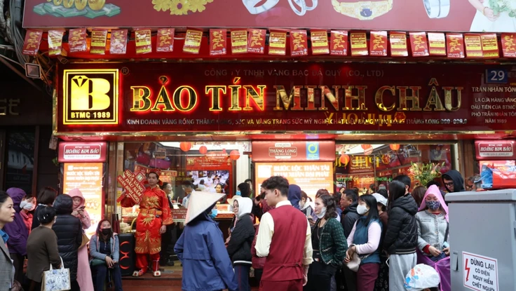 Bảo Tín Minh Châu lên tiếng sau khi tạm ngừng giao dịch nhiều cửa hàng