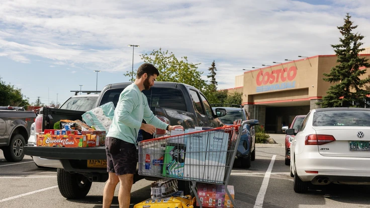 Người dân nền kinh tế lớn nhất thế giới tính làm gì trong năm mới?