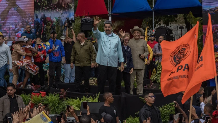 Tổng thống lâm thời Venezuela bác khả năng hợp tác với Mỹ, ông Trump cảnh báo rắn