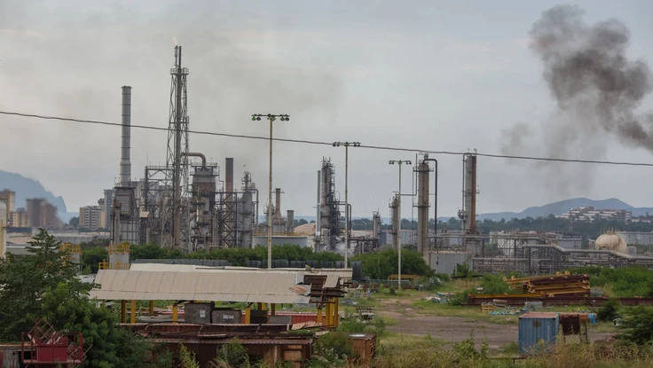 Từ việc Mỹ kiểm soát dầu Venezuela, nhìn lại luật quốc tế 