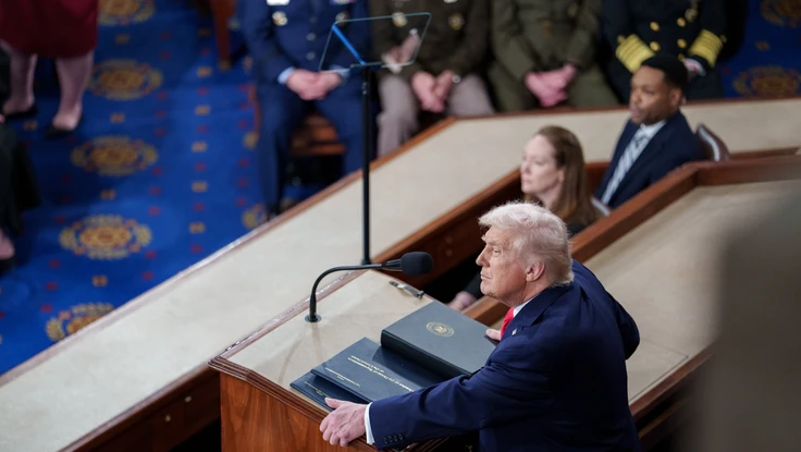 Ông Trump nói về chuyện trừng phạt Nga và hòa bình Ukraine