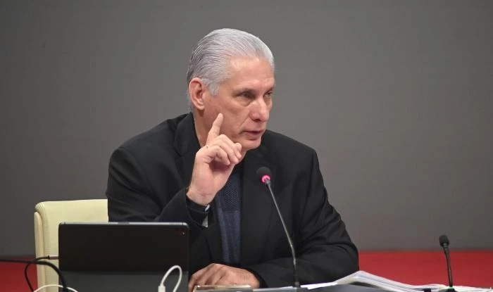 Chủ tịch Cuba kêu gọi chuyển đổi khẩn cấp mô hình kinh tế đất nước