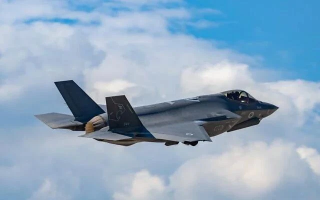 Trận không chiến lịch sử giữa F-35 Israel và Yak-130 Iran