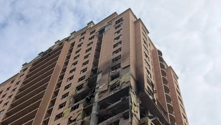 Chiến sự Nga-Ukraine 24-4: Ukraine tập kích sở chỉ huy Nga; EU áp gói trừng phạt thứ 20 lên Moscow, ông Medvedev lên tiếng