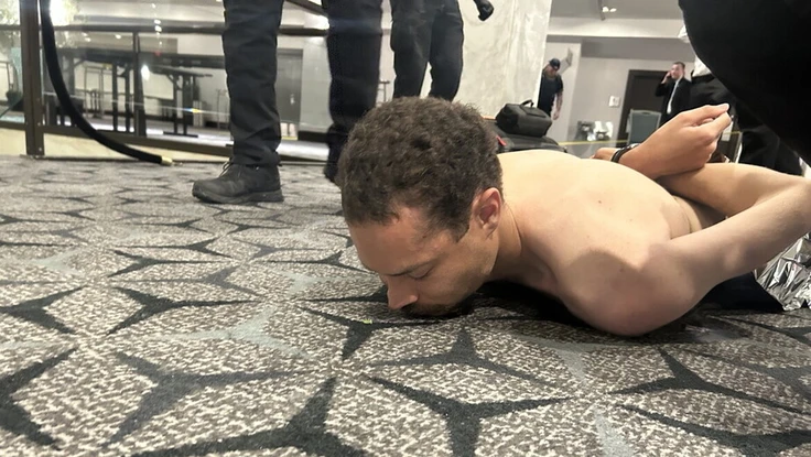 Ông Trump đăng video khoảnh khắc nổ súng và mật vụ chớp nhoáng phản ứng trước nghi phạm