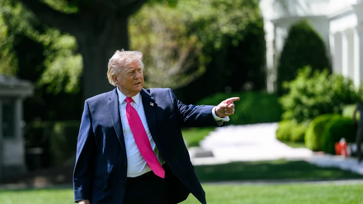 Ông Trump cảnh báo rắn sau diễn biến Iran và Mỹ tung đòn tấn công qua lại